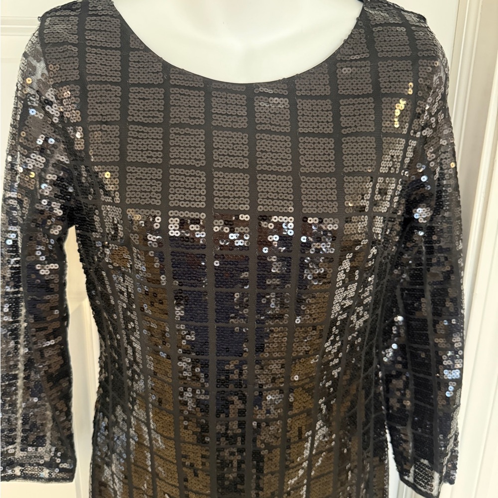 NWT Molly Bracken Black Grid Sequin 3/4 Sleeve , V-Neck Back Dress, Size Small - Picture 5 of 10